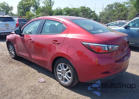 2016 Scion Ia z USA, uszkodzony, nr VIN 3MYDLBZV5GY100325